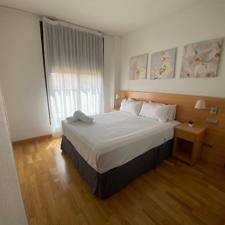 Apartment Close To Airport, Ifema Madrid Luaran gambar
